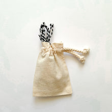 Učitaj sliku u Galeriju, mini drveni ukrasi za jelku - set od 6 komada