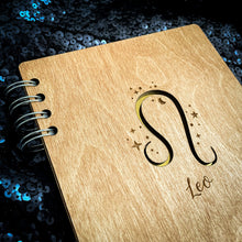 Učitaj sliku u Galeriju, Rokovnik horoskopski znak - poklon za lava