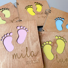 Učitaj sliku u Galeriju, Stopalca Album za fotografije - poklon za novorođenče