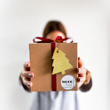 Učitaj sliku u Galeriju, Personalizovani drveni ukras za jelku model "Milica"