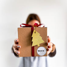 Učitaj sliku u Galeriju, Personalizovani drveni ukras za jelku model "Filip"