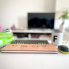 Učitaj sliku u Galeriju, Keyboard note sveska za IT-ijevce - zelena