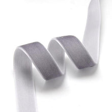 Učitaj sliku u Galeriju, Personalizovani drveni ukras za jelku model "Milica"