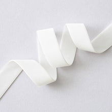 Učitaj sliku u Galeriju, Personalizovani drveni ukras za jelku model "Filip"