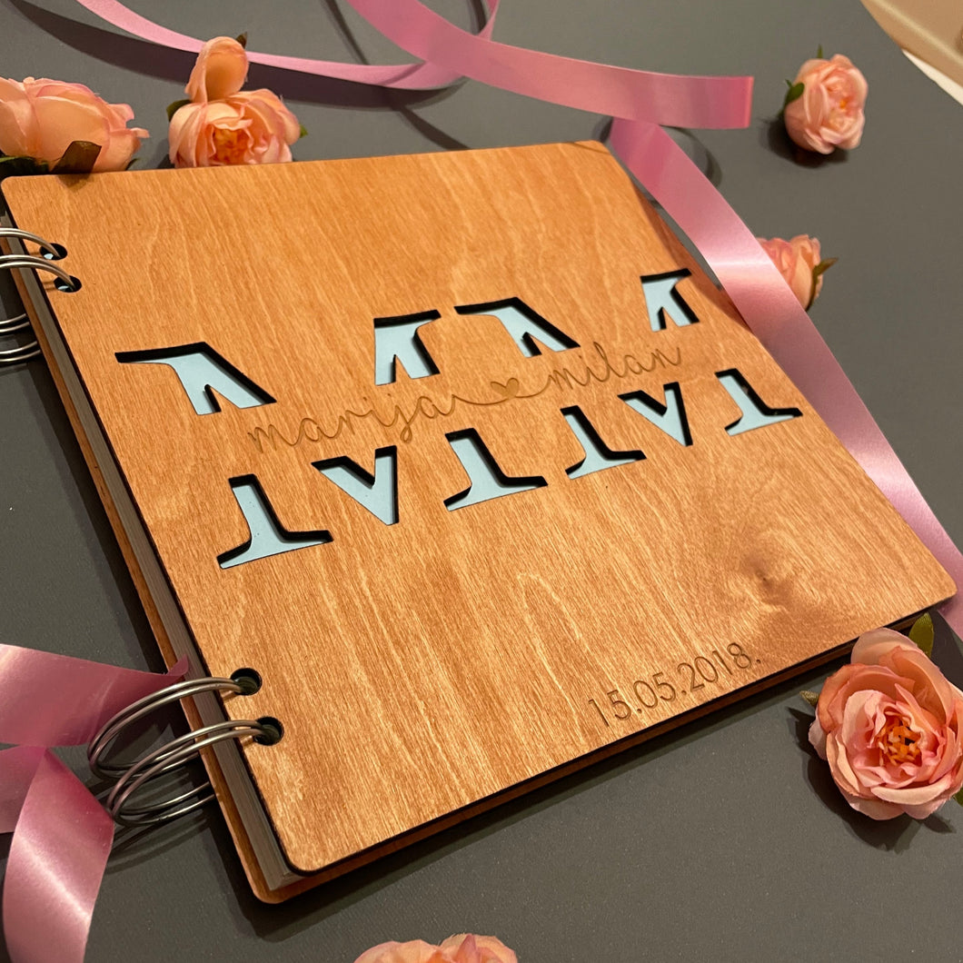 Personalizovani album za slike za venčanje sa drvenim koricama